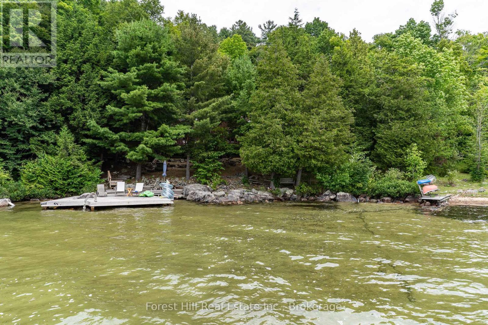 554 & 558 W/a Skeleton Lake, Huntsville, Ontario  P0B 1M0 - Photo 2 - X12325797