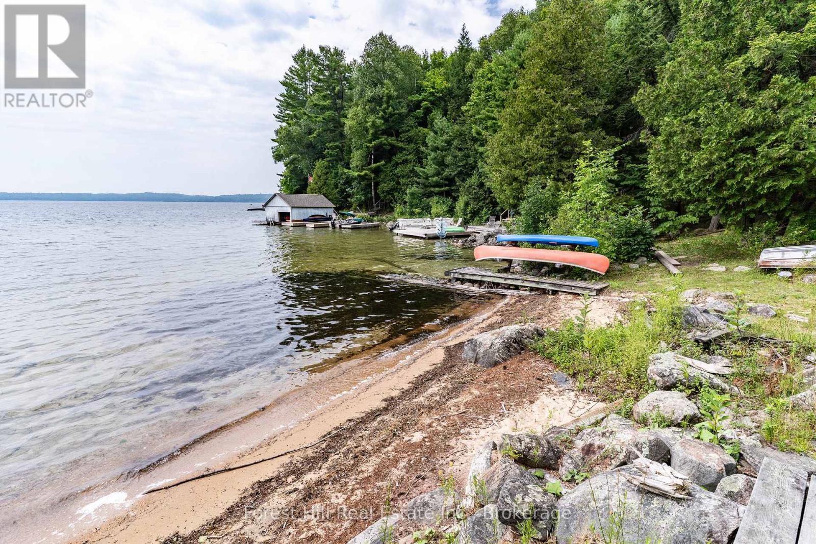 554 & 558 W/a Skeleton Lake, Huntsville, Ontario  P0B 1M0 - Photo 26 - X12325797