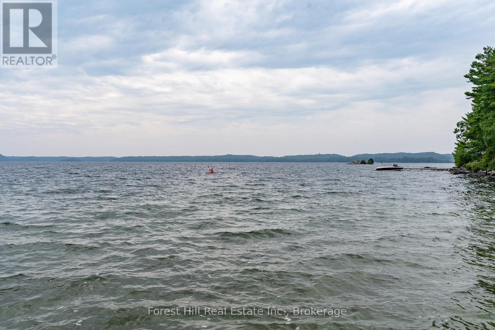 554 & 558 W/a Skeleton Lake, Huntsville, Ontario  P0B 1M0 - Photo 34 - X12325797
