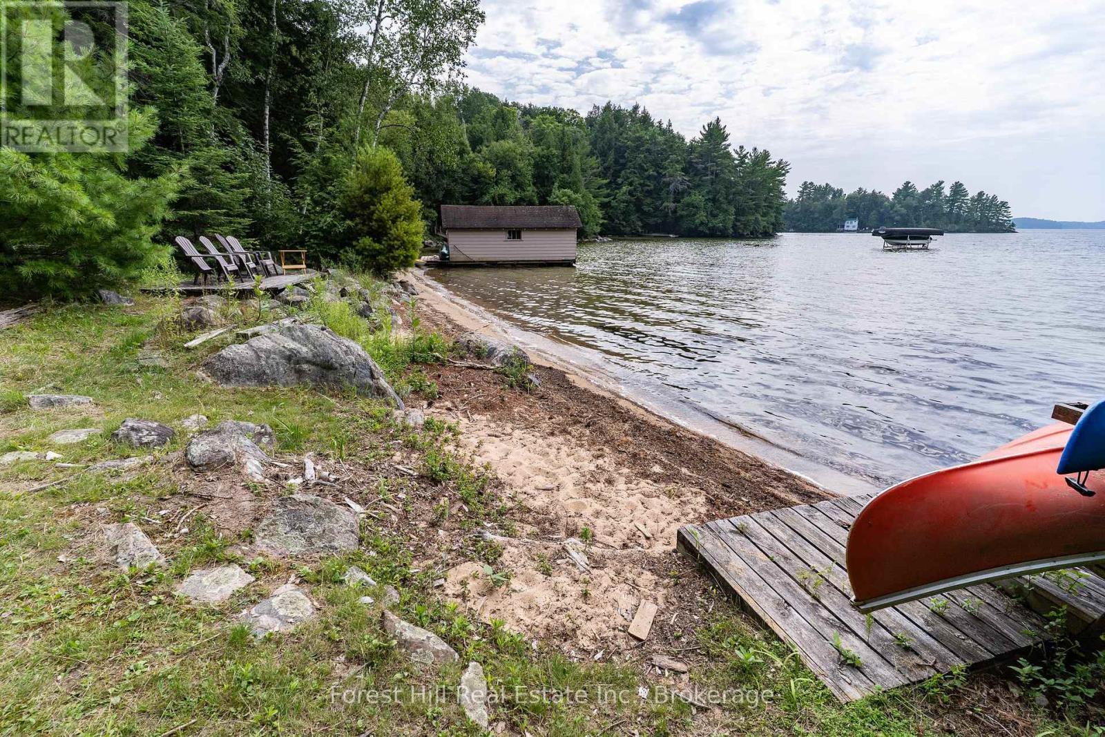 554 & 558 W/a Skeleton Lake, Huntsville, Ontario  P0B 1M0 - Photo 29 - X12325797
