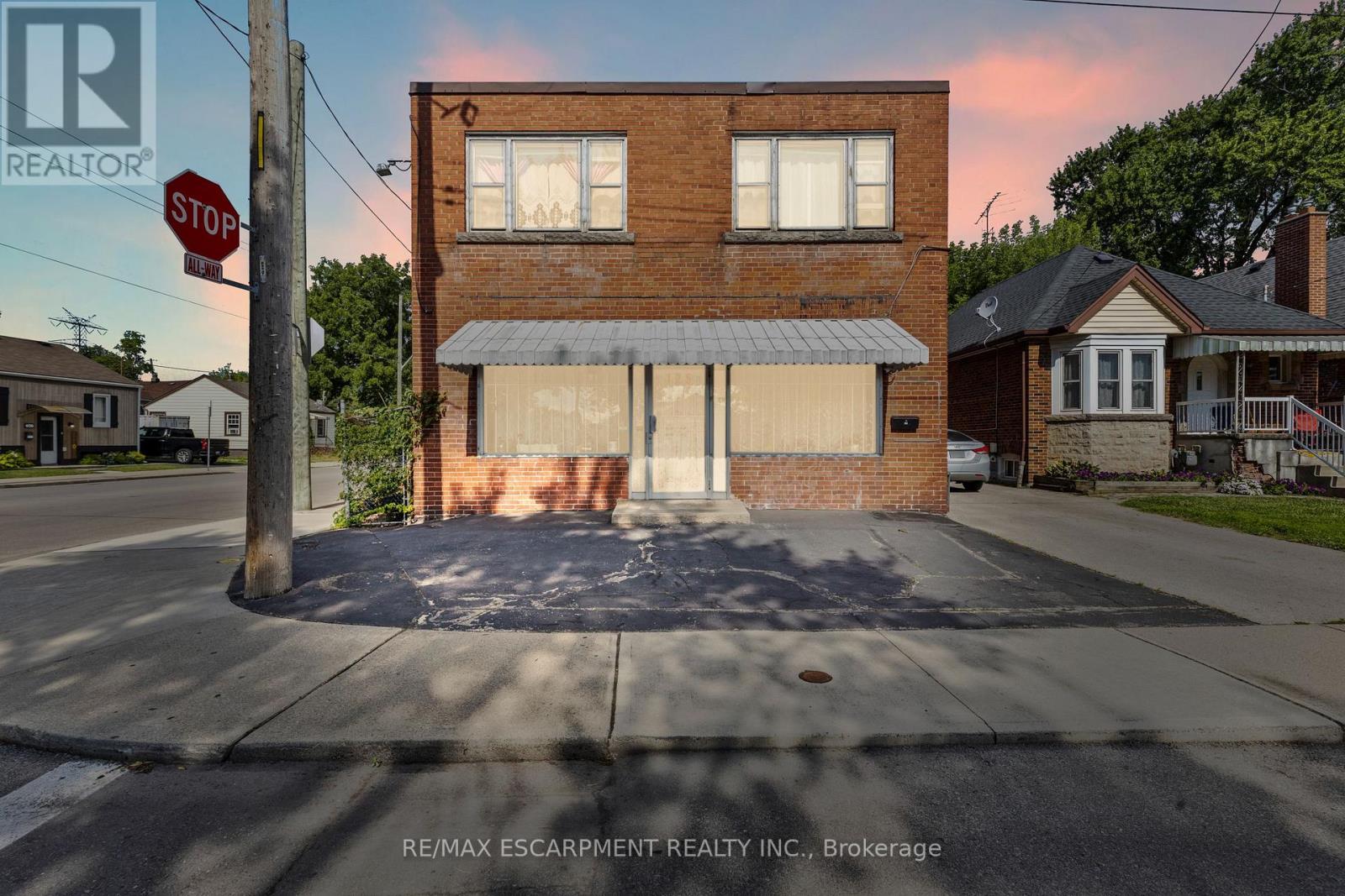 125 Tolton Avenue, Hamilton, Ontario  L8H 5N9 - Photo 2 - X12325629