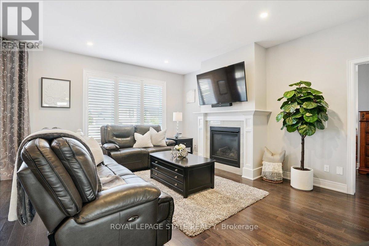 Property at 4188 VILLAGE CREEK DRIVE image 2