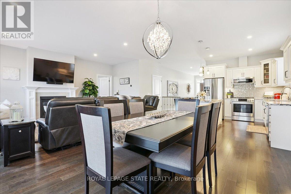 Property at 4188 VILLAGE CREEK DRIVE image 3