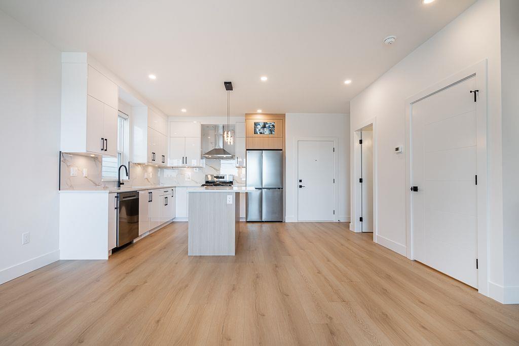 Property at 101 16693 16 AVENUE image 2