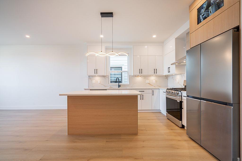 Property at 101 16693 16 AVENUE image 3