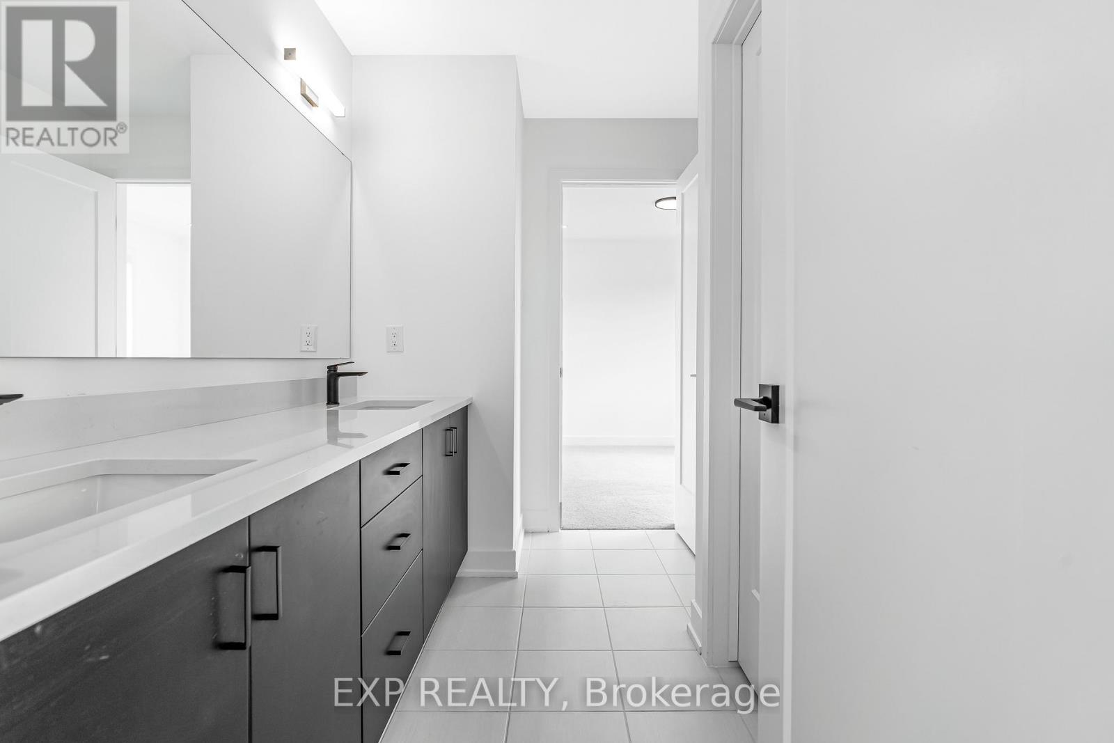 489 Duvernay Drive, Ottawa, Ontario  K1E 2N7 - Photo 39 - X12325858
