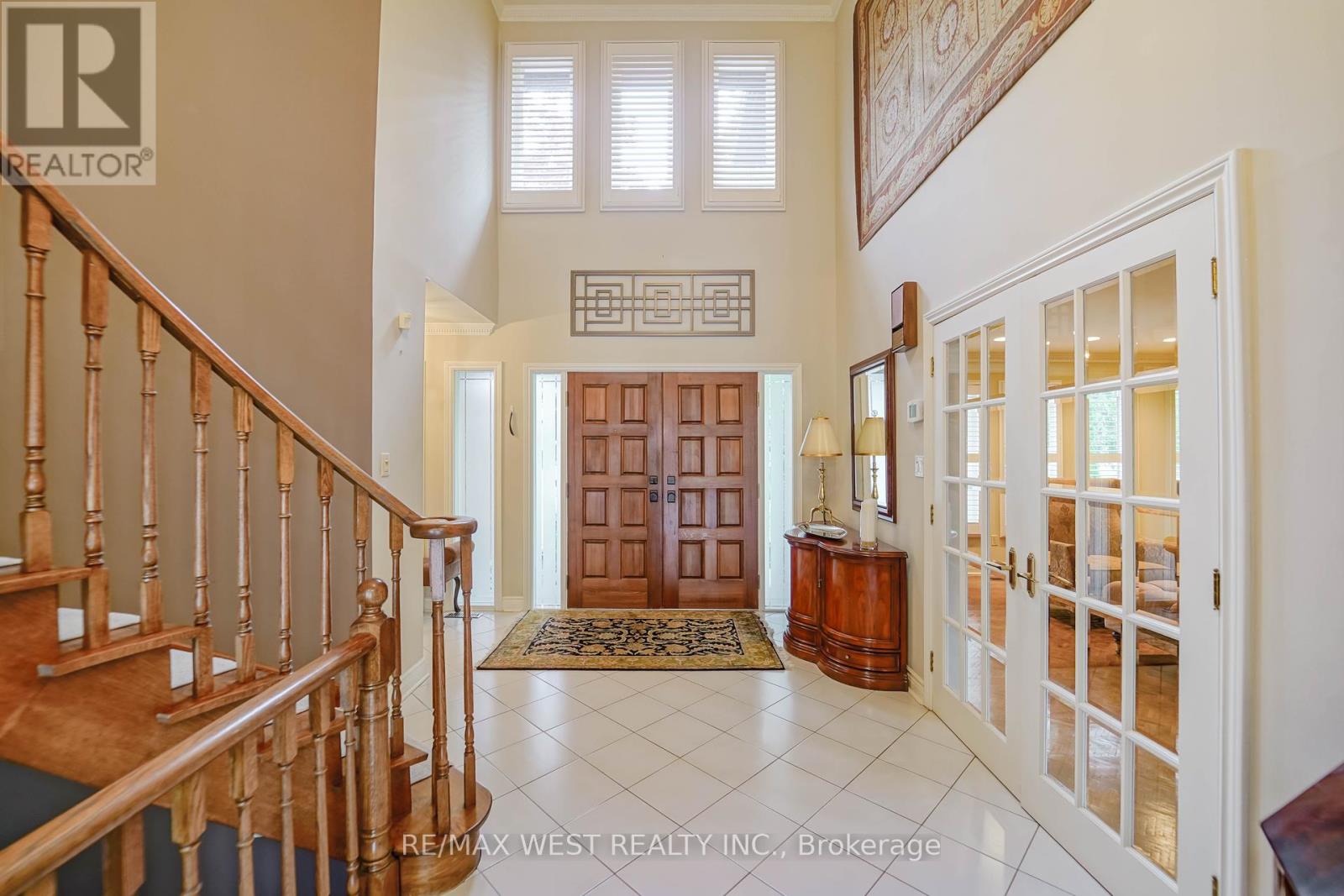 Property at 28 BRIDGEND COURT S image 4