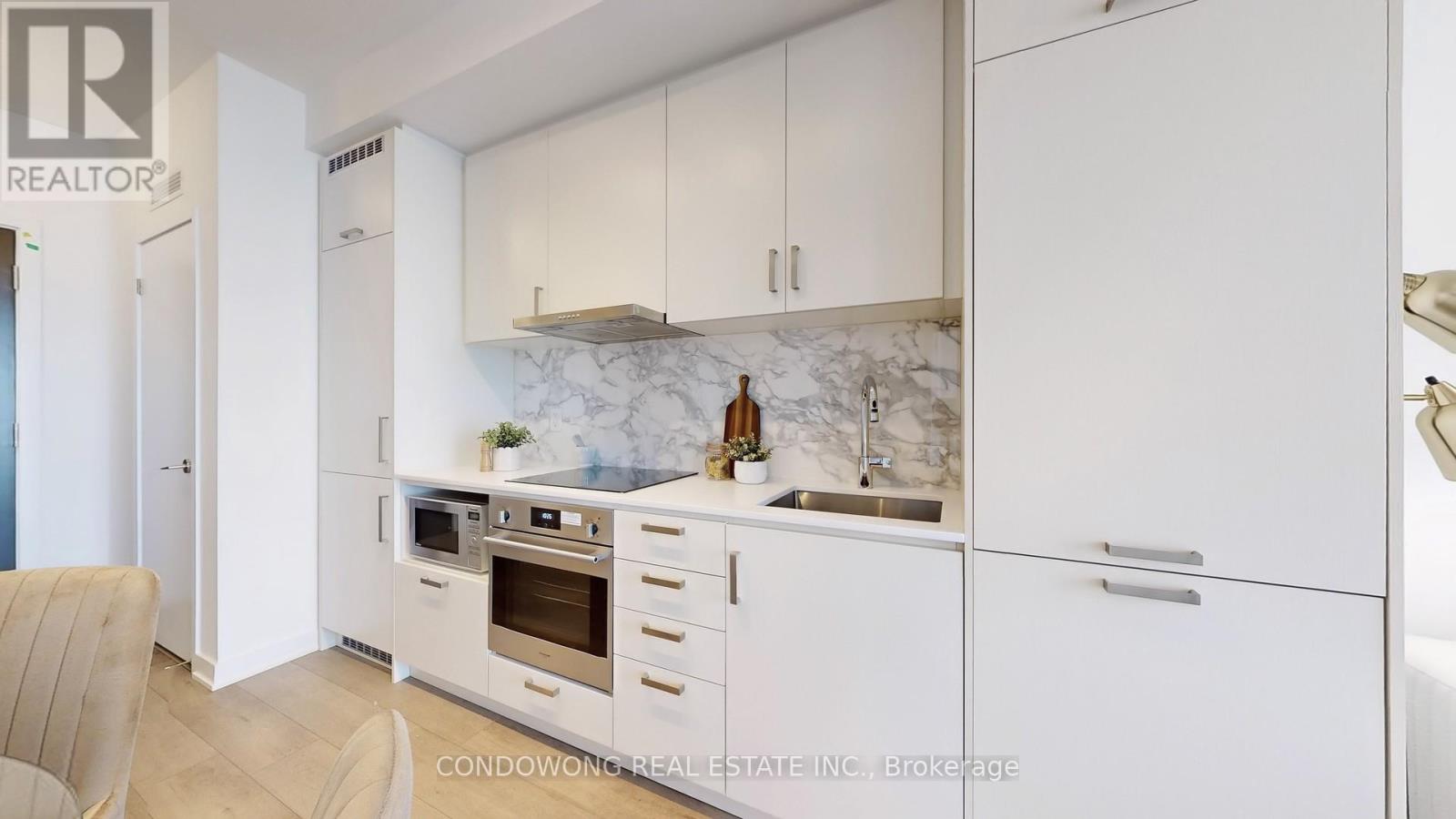 Property at 1105 - 60 HONEYCRISP CRESCENT image 4