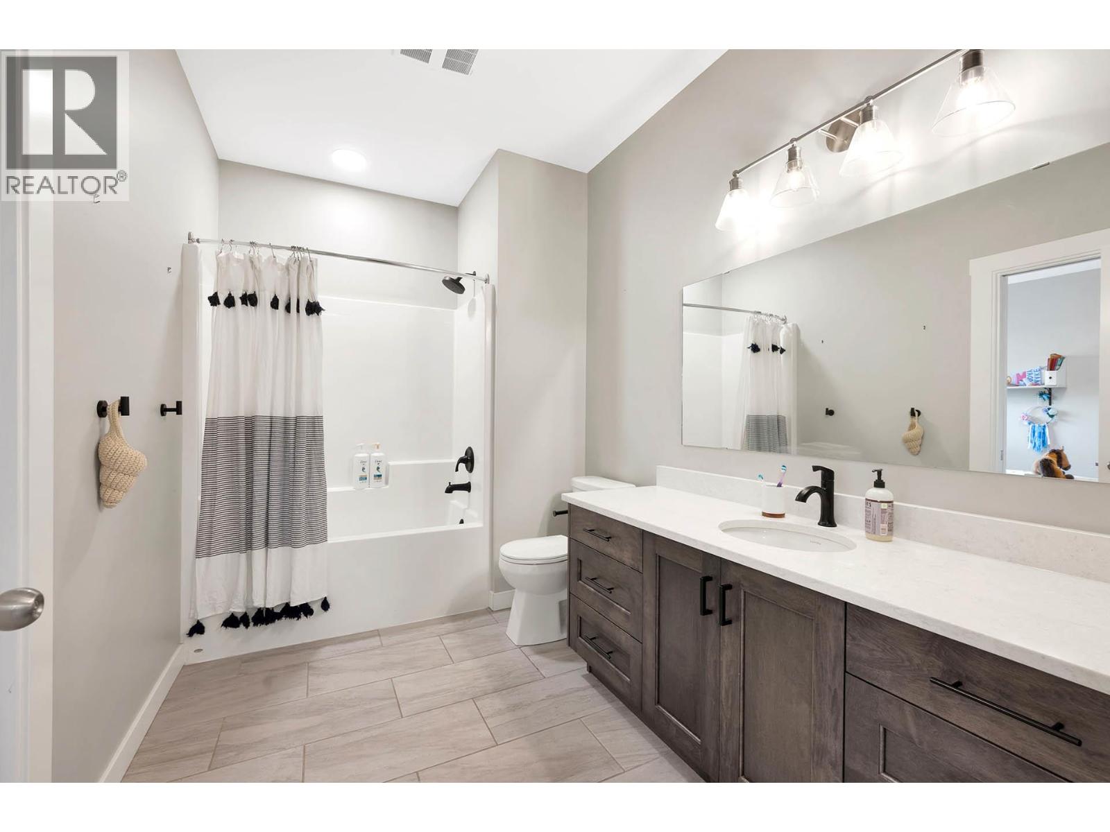 3797 PRINCETON KAMLOOPS Highway Kamloops Photo 43