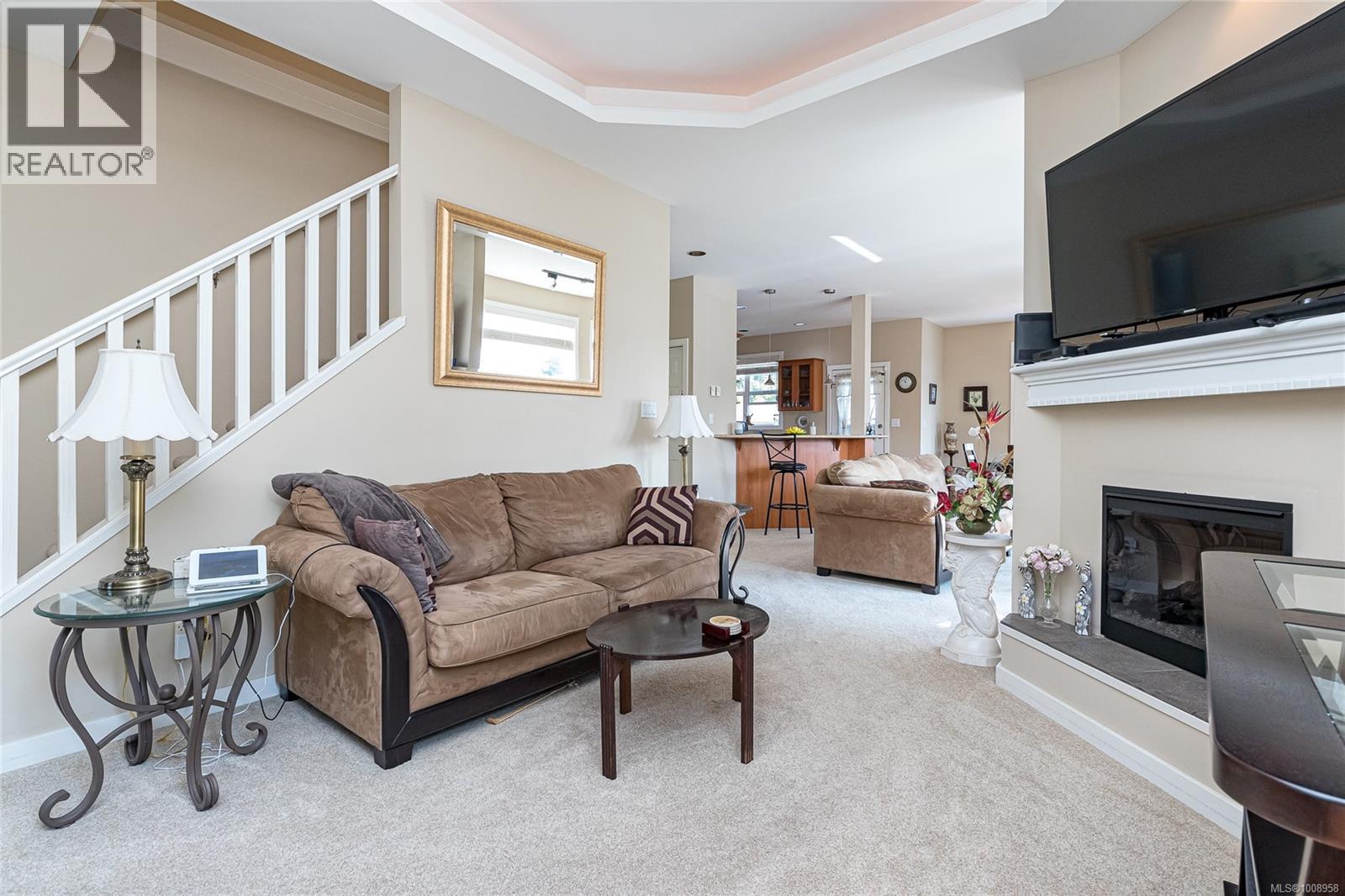 Property at 2900 Hipwood Lane image 5