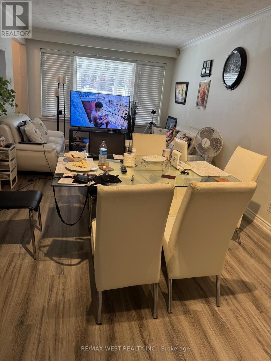 63 Habitant Drive, Toronto, Ontario  M9M 2N7 - Photo 8 - W12325697