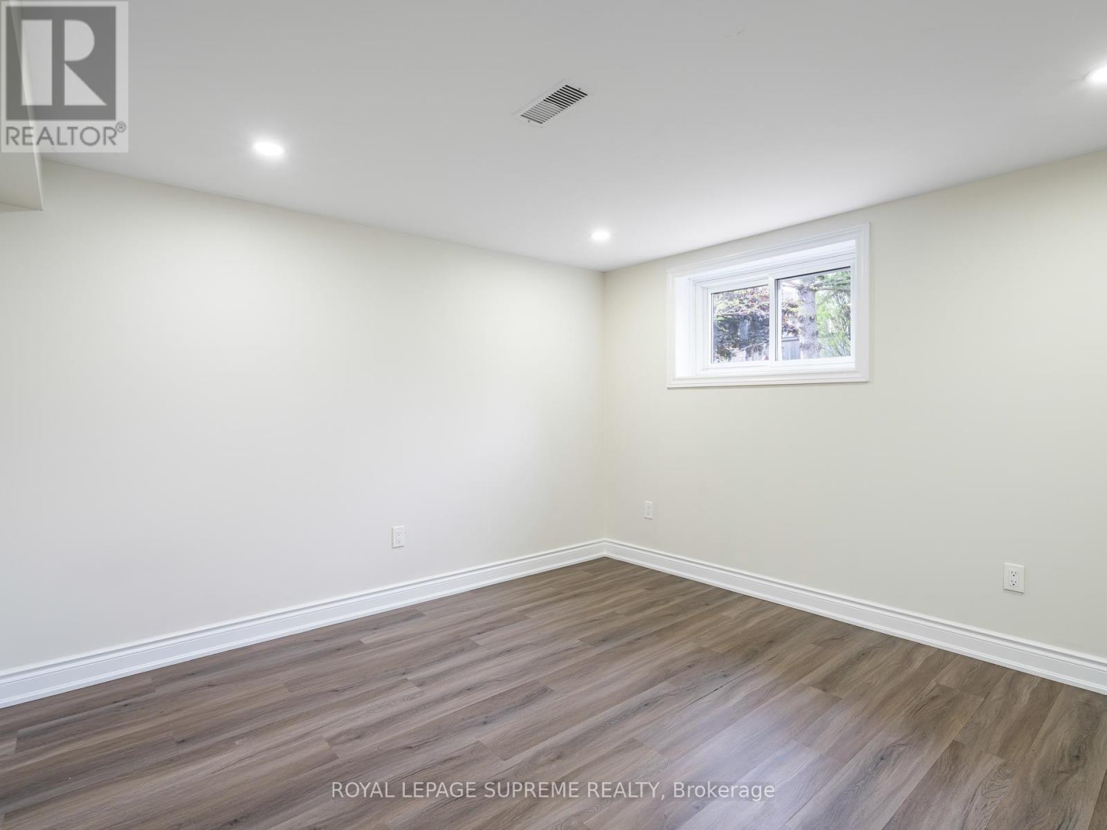 40 Cartwright Avenue, Toronto, Ontario  M6A 1T9 - Photo 35 - W12325809