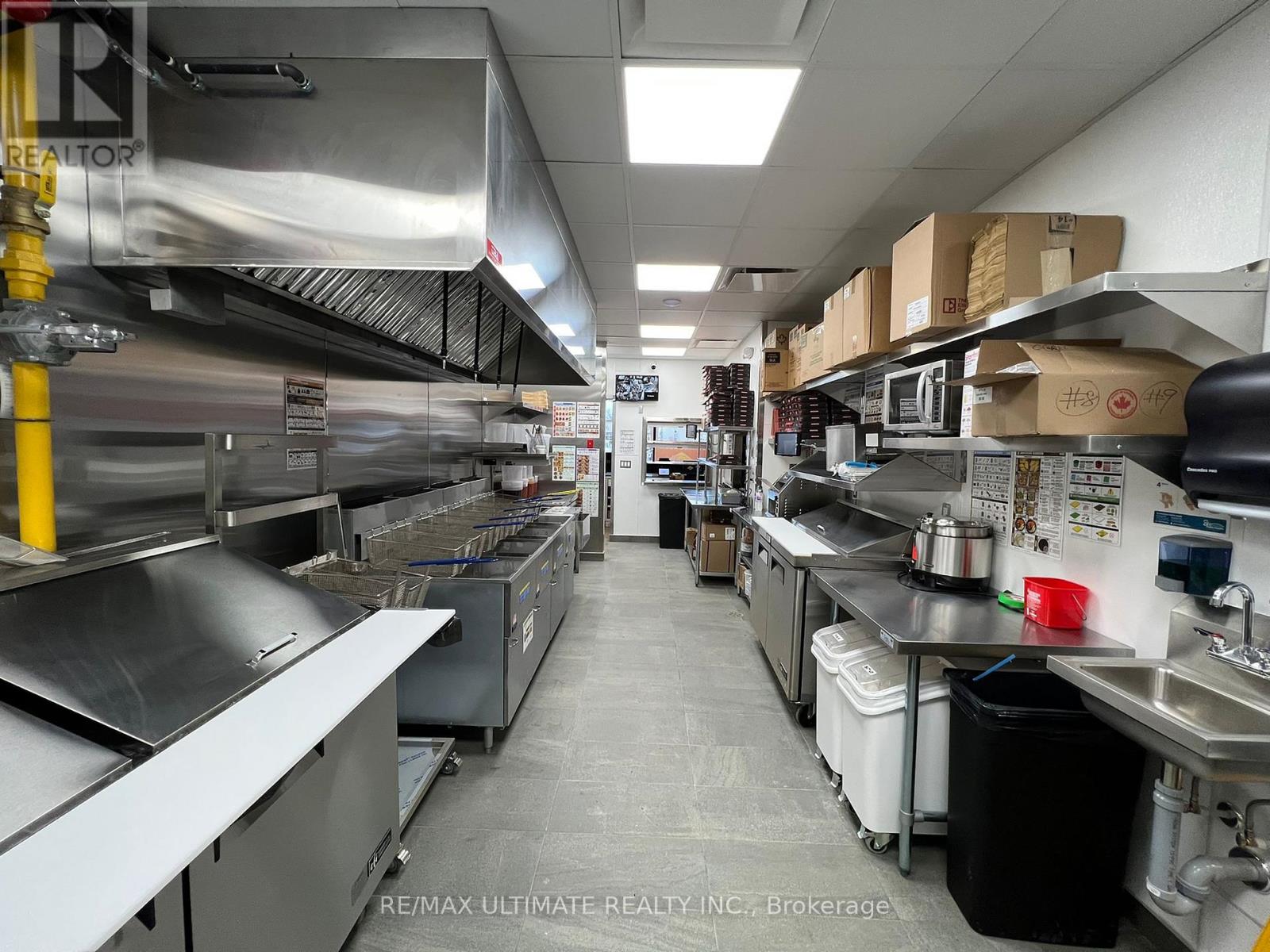 2a - 1135 Lansdowne Street W, Peterborough (Otonabee Ward 1), Ontario  K9J 7M2 - Photo 5 - X12325686