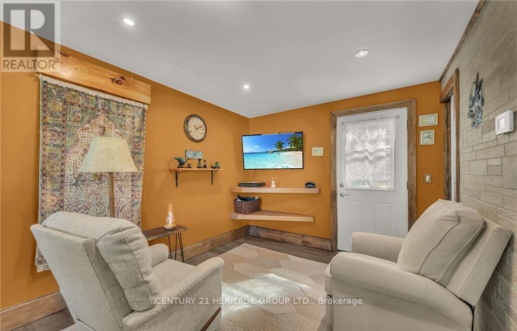 35 Canal Bank Road, Port Colborne, Ontario  L3K 2M6 - Photo 12 - X12325836