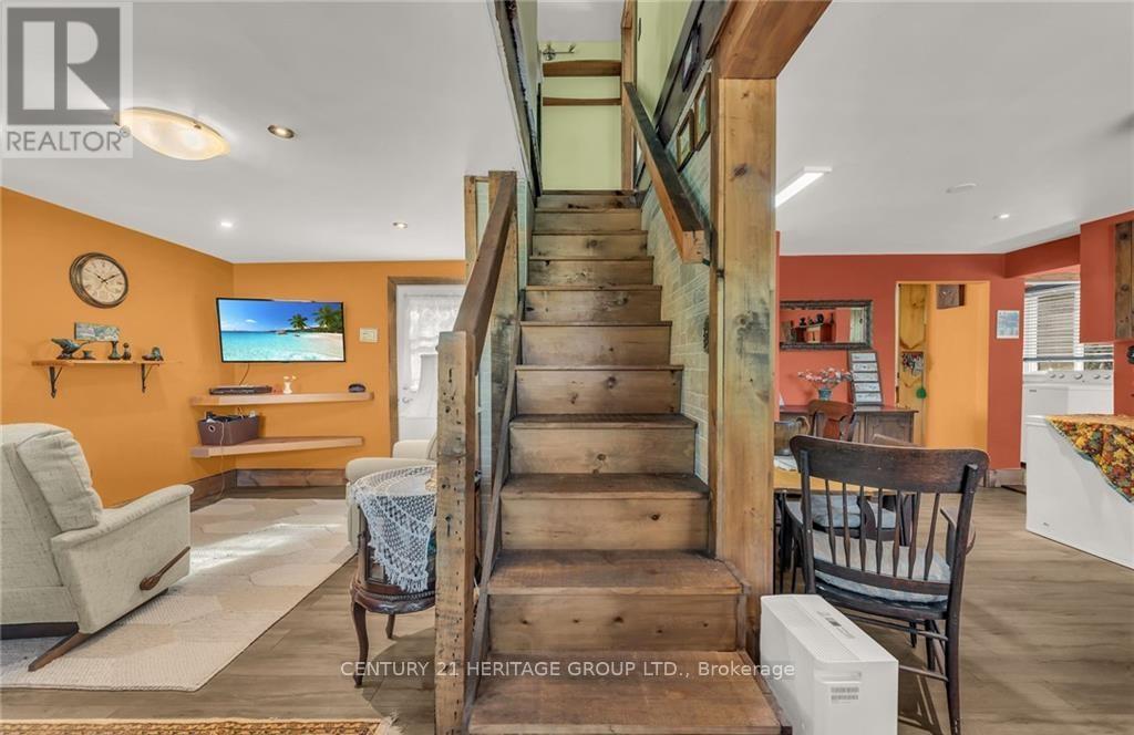 35 Canal Bank Road, Port Colborne, Ontario  L3K 2M6 - Photo 8 - X12325836
