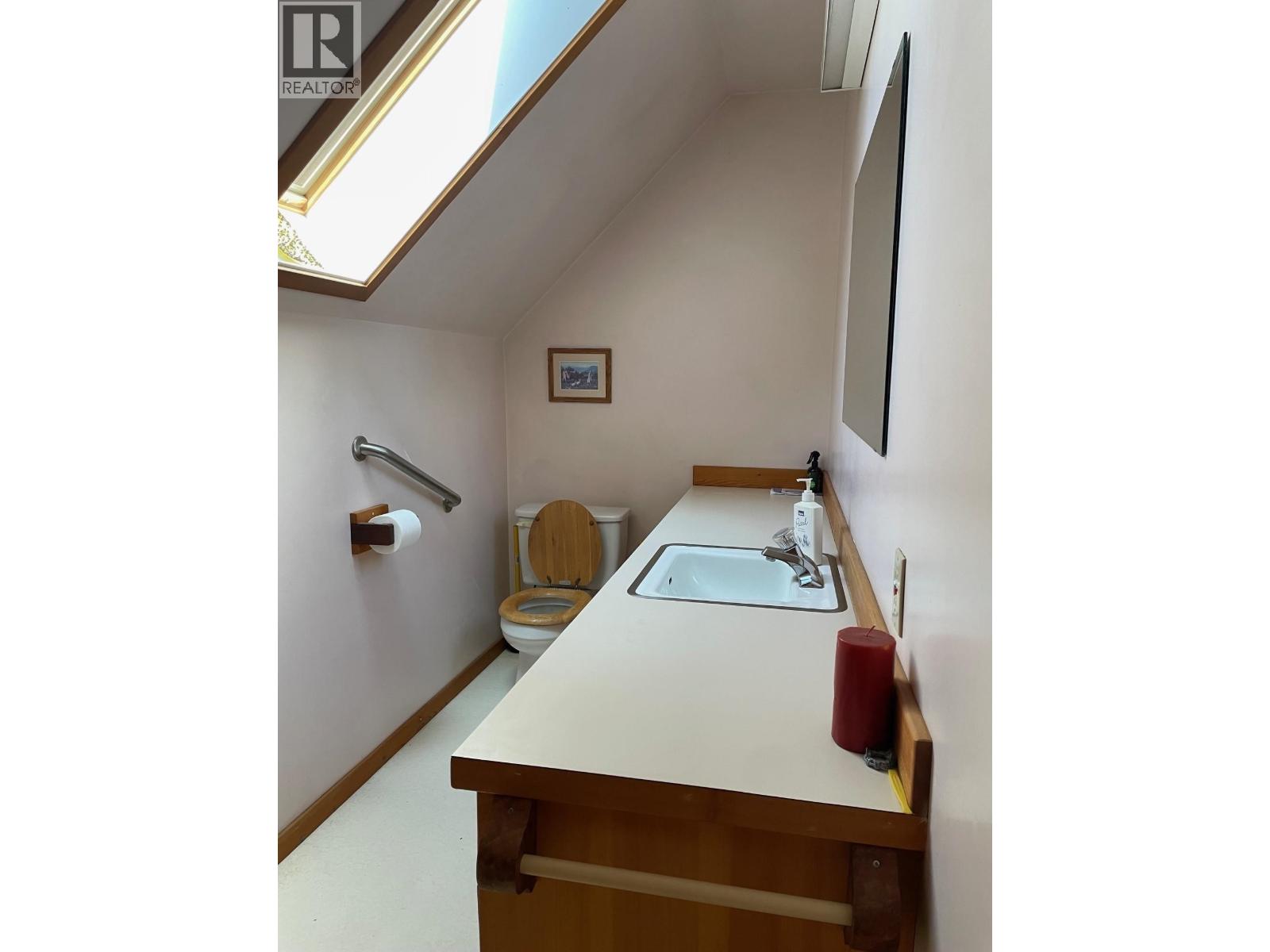 16239 Lily Lake Road, Fraser Lake, British Columbia  V0J 1S0 - Photo 18 - R3030793