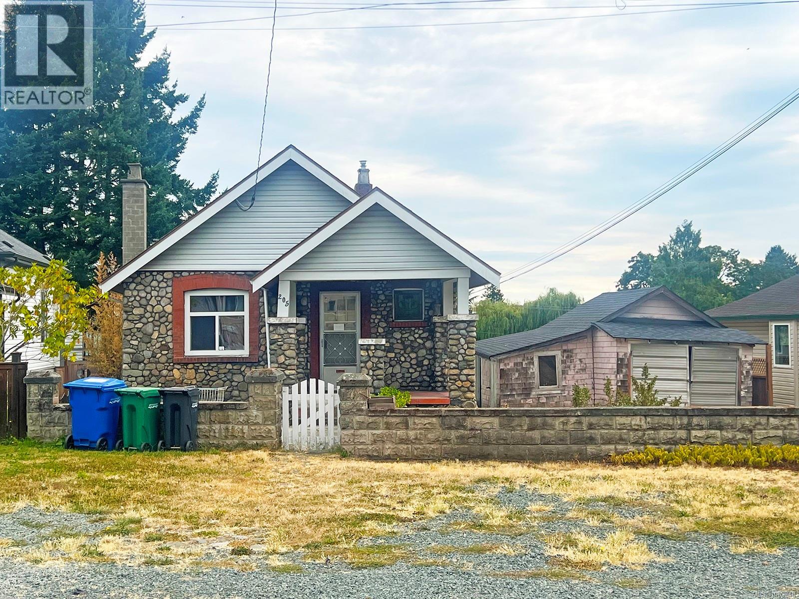 Property at 205 View St image 2