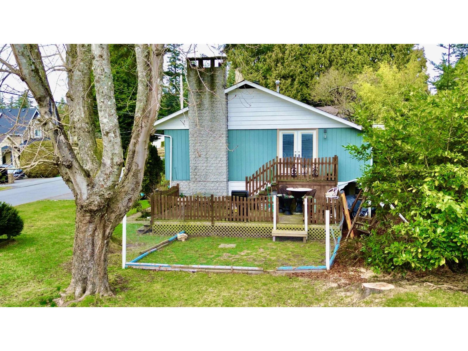 Property at 1484 126A STREET image 5