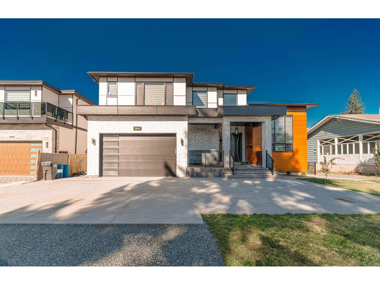 Property at 32211 AUTUMN AVENUE image 1