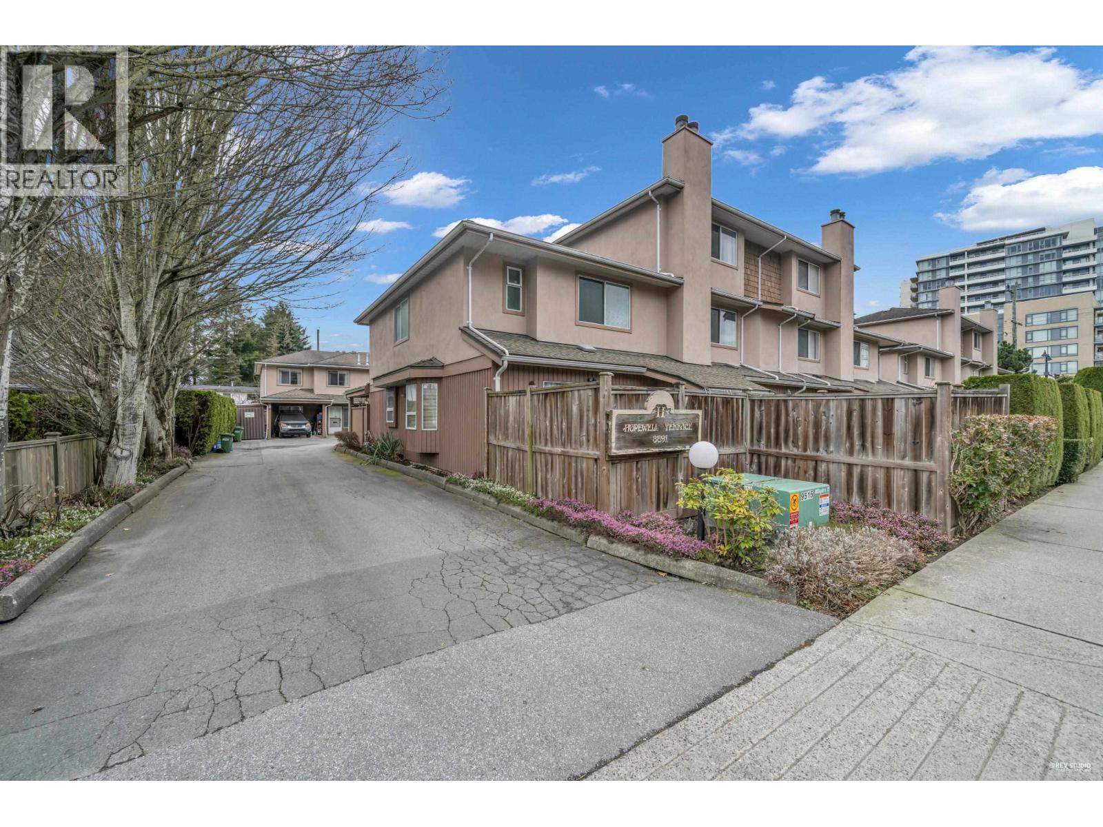 2 8891 COOK ROAD, Richmond, British Columbia