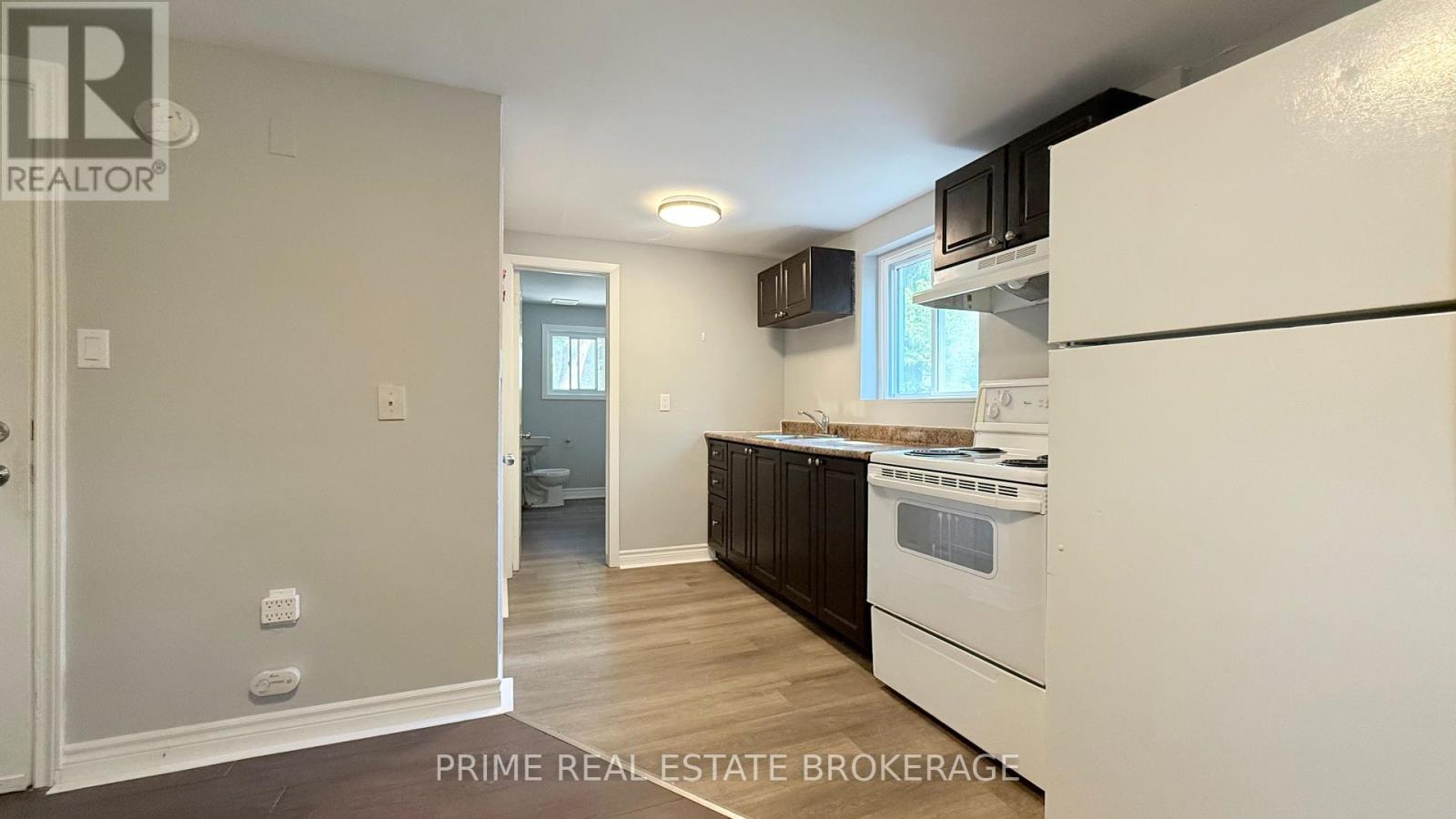 10 - 146 Wellington Street, London East, Ontario  N6B 2K8 - Photo 2 - X12325913