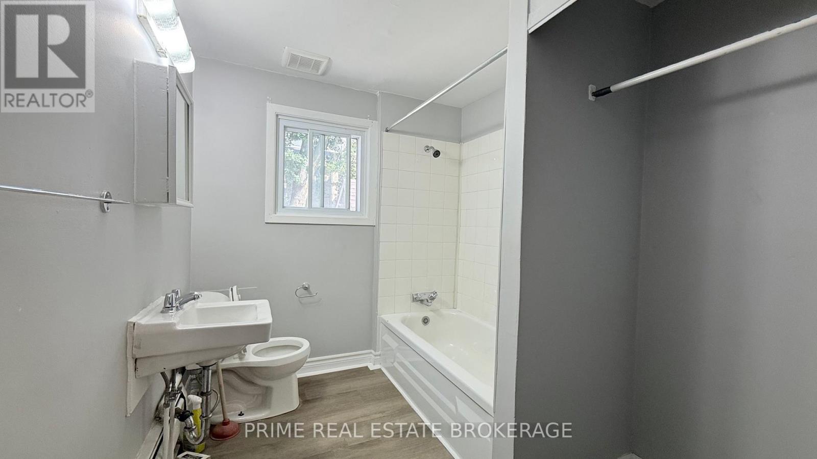 10 - 146 Wellington Street, London East, Ontario  N6B 2K8 - Photo 5 - X12325913