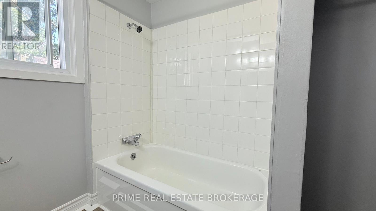 10 - 146 Wellington Street, London East, Ontario  N6B 2K8 - Photo 6 - X12325913