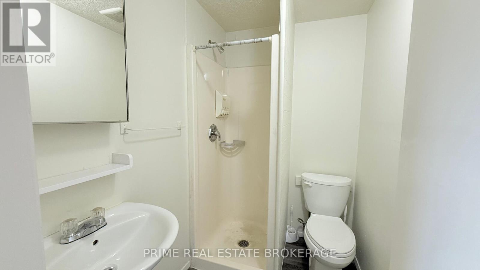 3 - 146 Wellington Street, London East, Ontario  N6B 2K8 - Photo 4 - X12325930