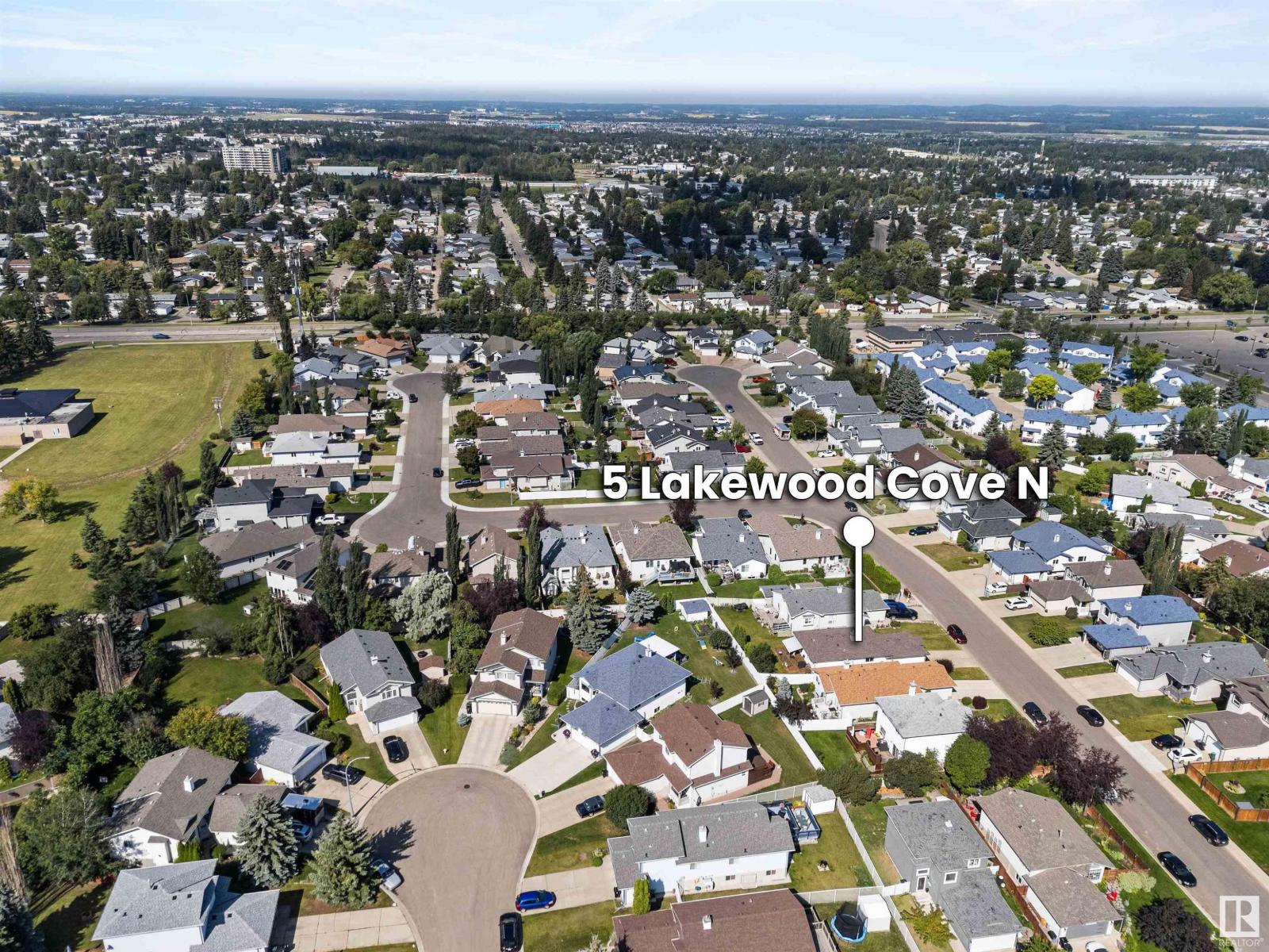 Property at 5 LAKEWOOD CV N image 5