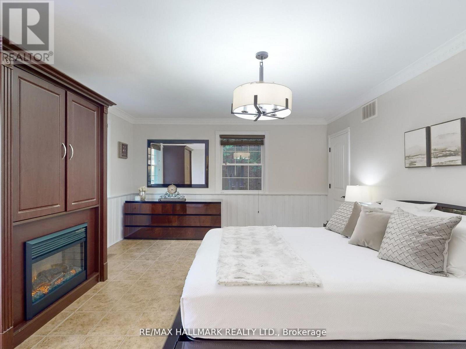 109 Highland Lane, Richmond Hill, Ontario  L4C 3S1 - Photo 18 - N12325859