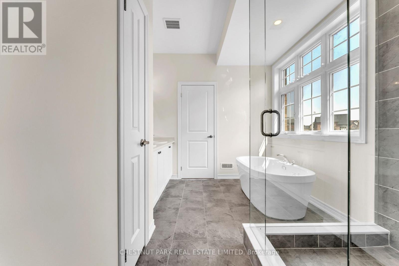 53 Weller's Way, Quinte West, Ontario K0K 1L0 - Photo 24 - X12325912