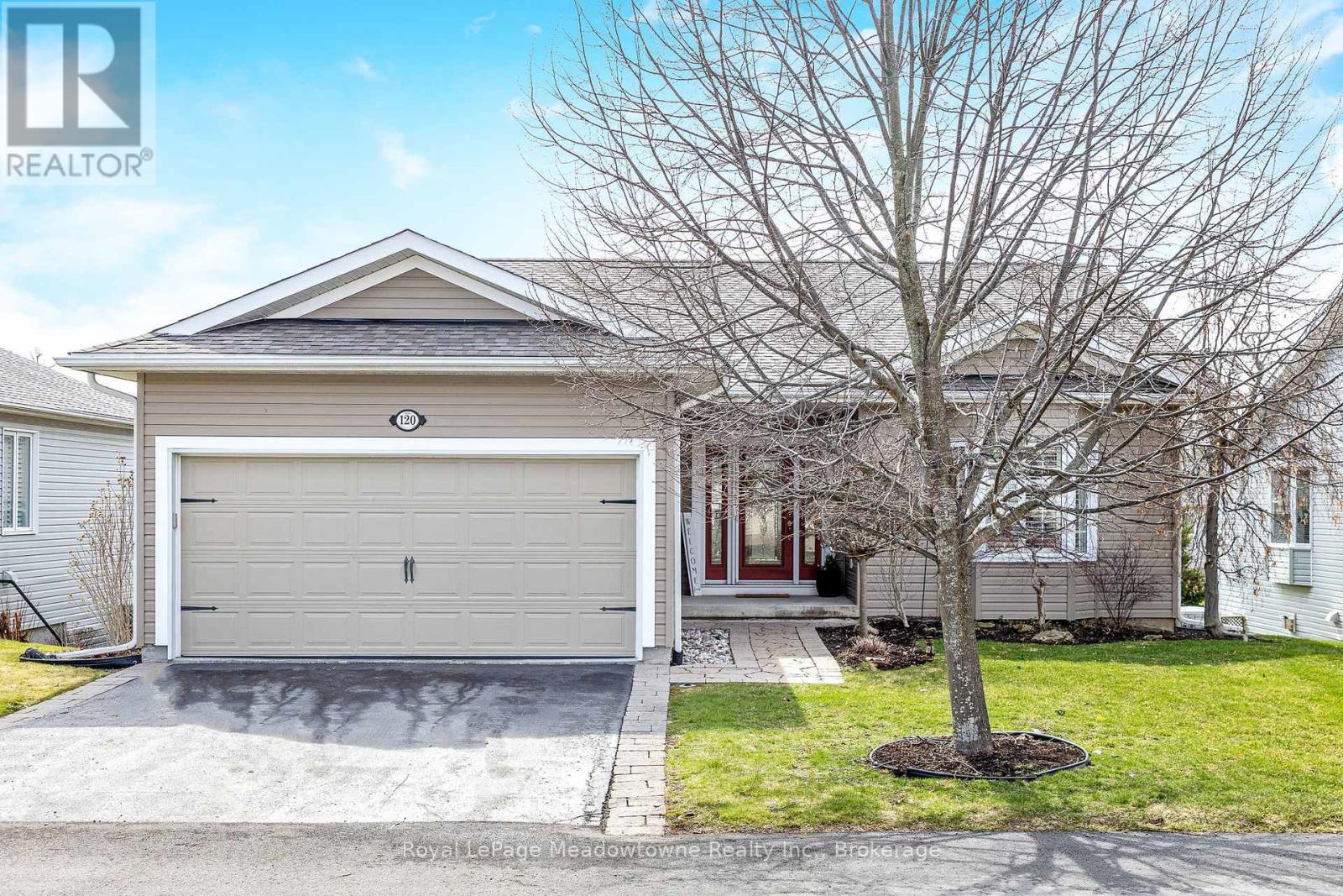 120 Gracehill Crescent, Hamilton, Ontario  L8B 1A5 - Photo 3 - X12325962