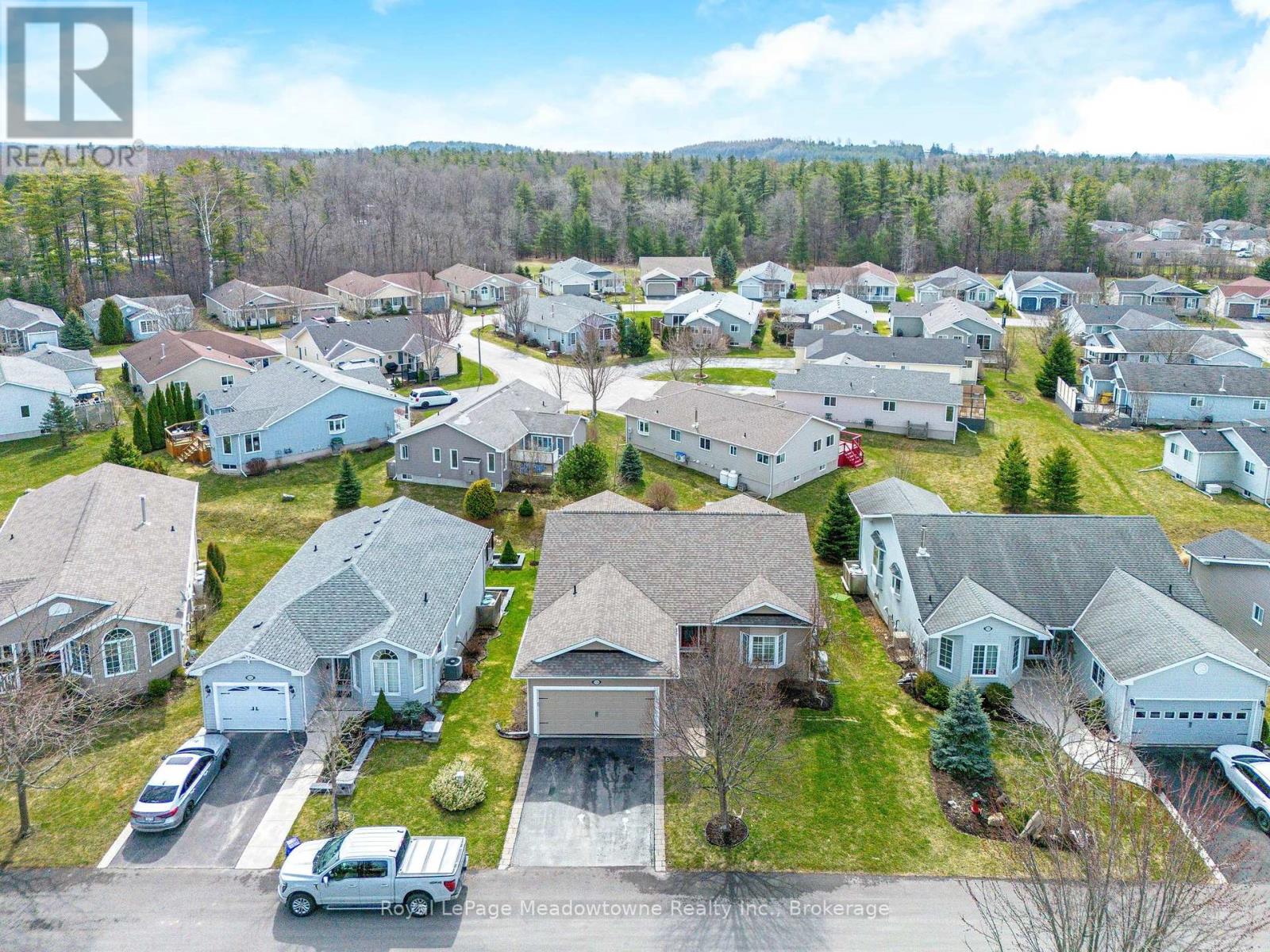120 Gracehill Crescent, Hamilton, Ontario  L8B 1A5 - Photo 30 - X12325962