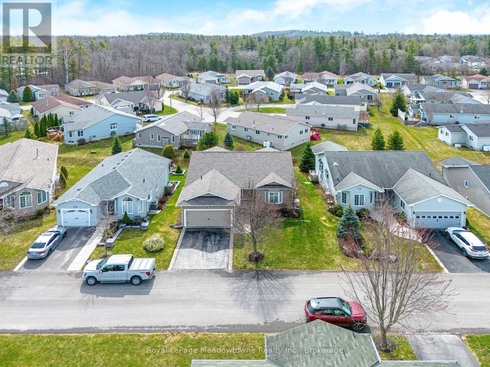 120 Gracehill Crescent, Hamilton, Ontario  L8B 1A5 - Photo 35 - X12325962