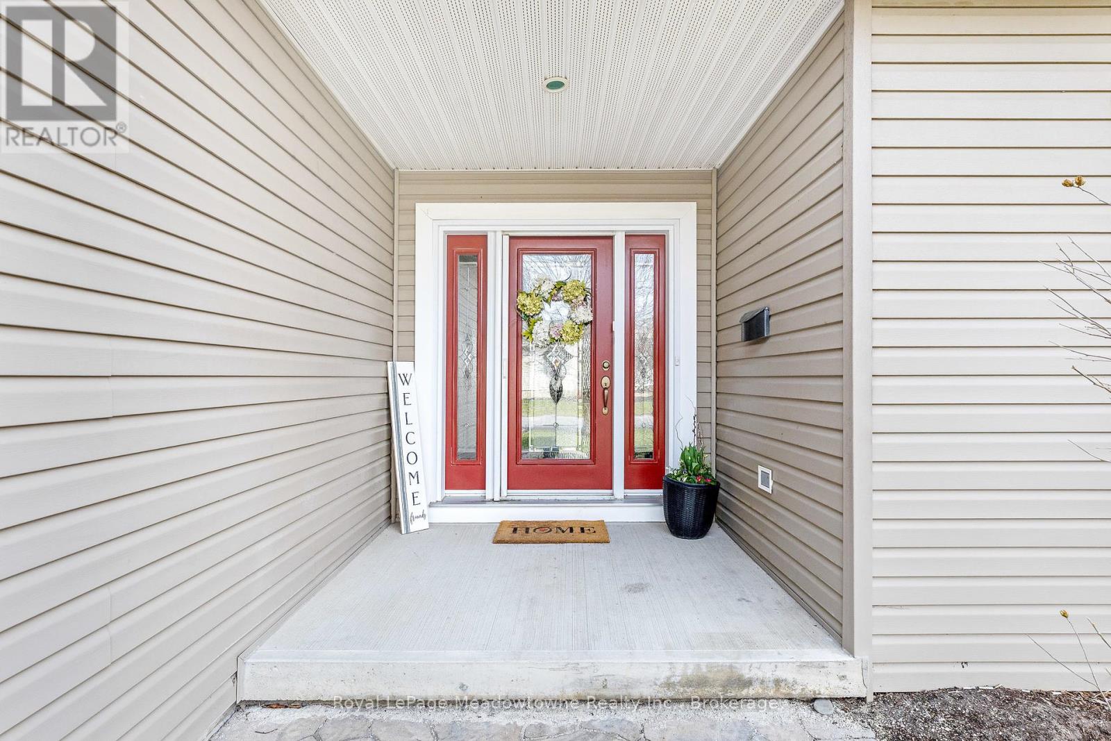 120 Gracehill Crescent, Hamilton, Ontario  L8B 1A5 - Photo 4 - X12325962