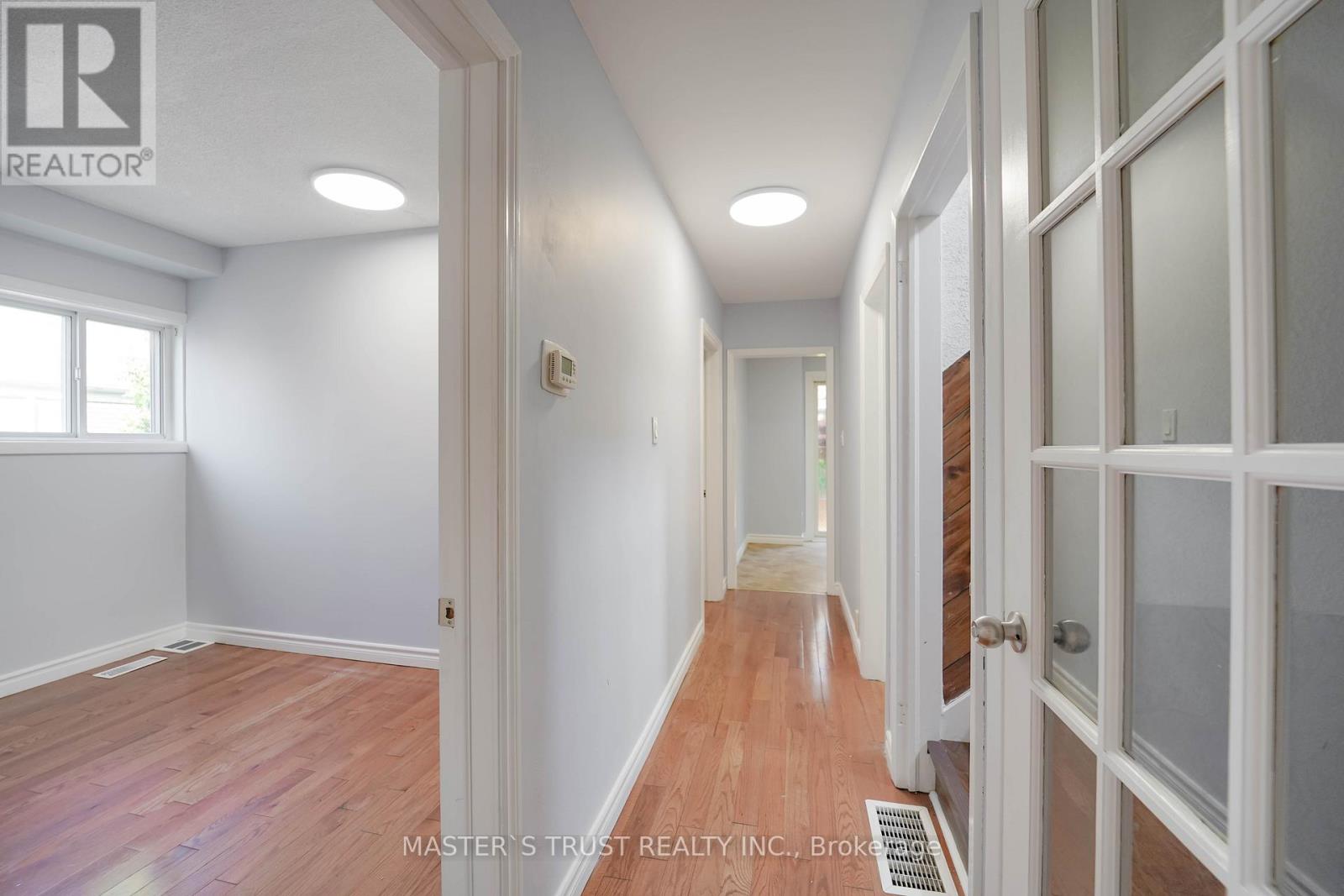 10 Valerie Road, Toronto, Ontario  M1P 1E9 - Photo 14 - E12325975