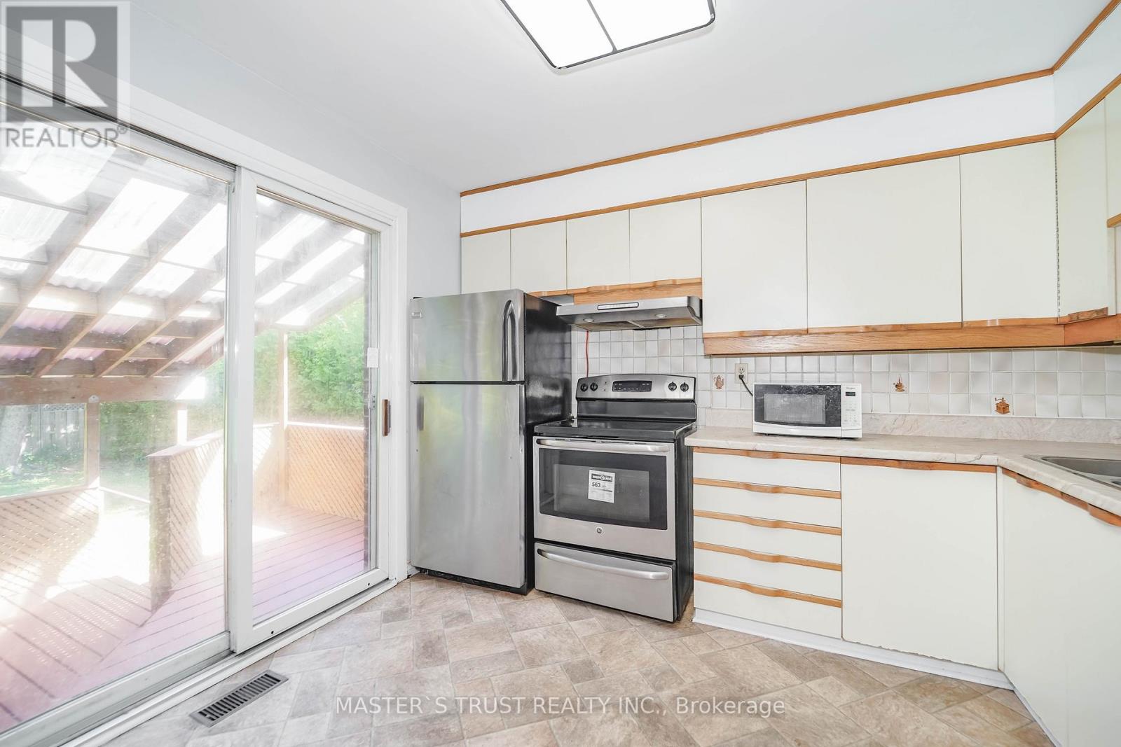 10 Valerie Road, Toronto, Ontario  M1P 1E9 - Photo 19 - E12325975