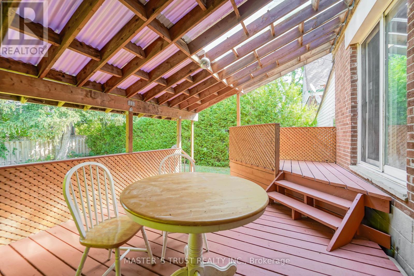 10 Valerie Road, Toronto, Ontario  M1P 1E9 - Photo 9 - E12325975