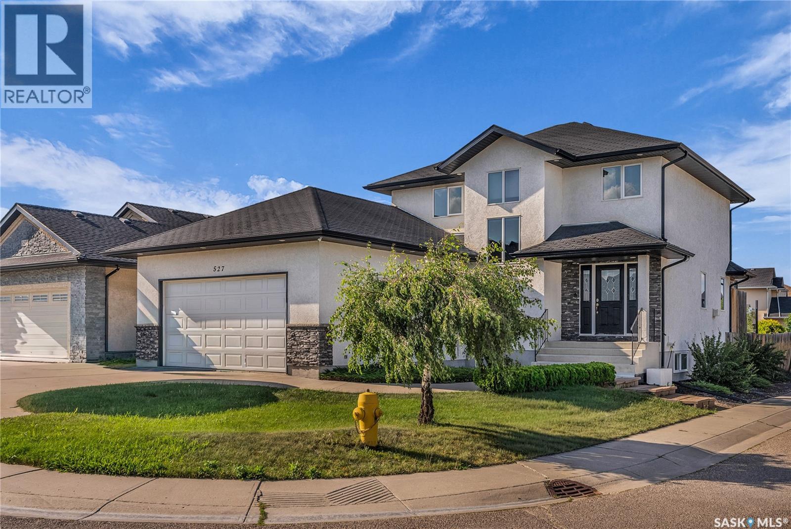 Property at 527 Shepherd CRESCENT image 2