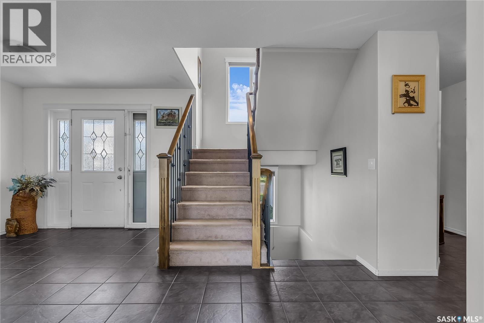 Property at 527 Shepherd CRESCENT image 5