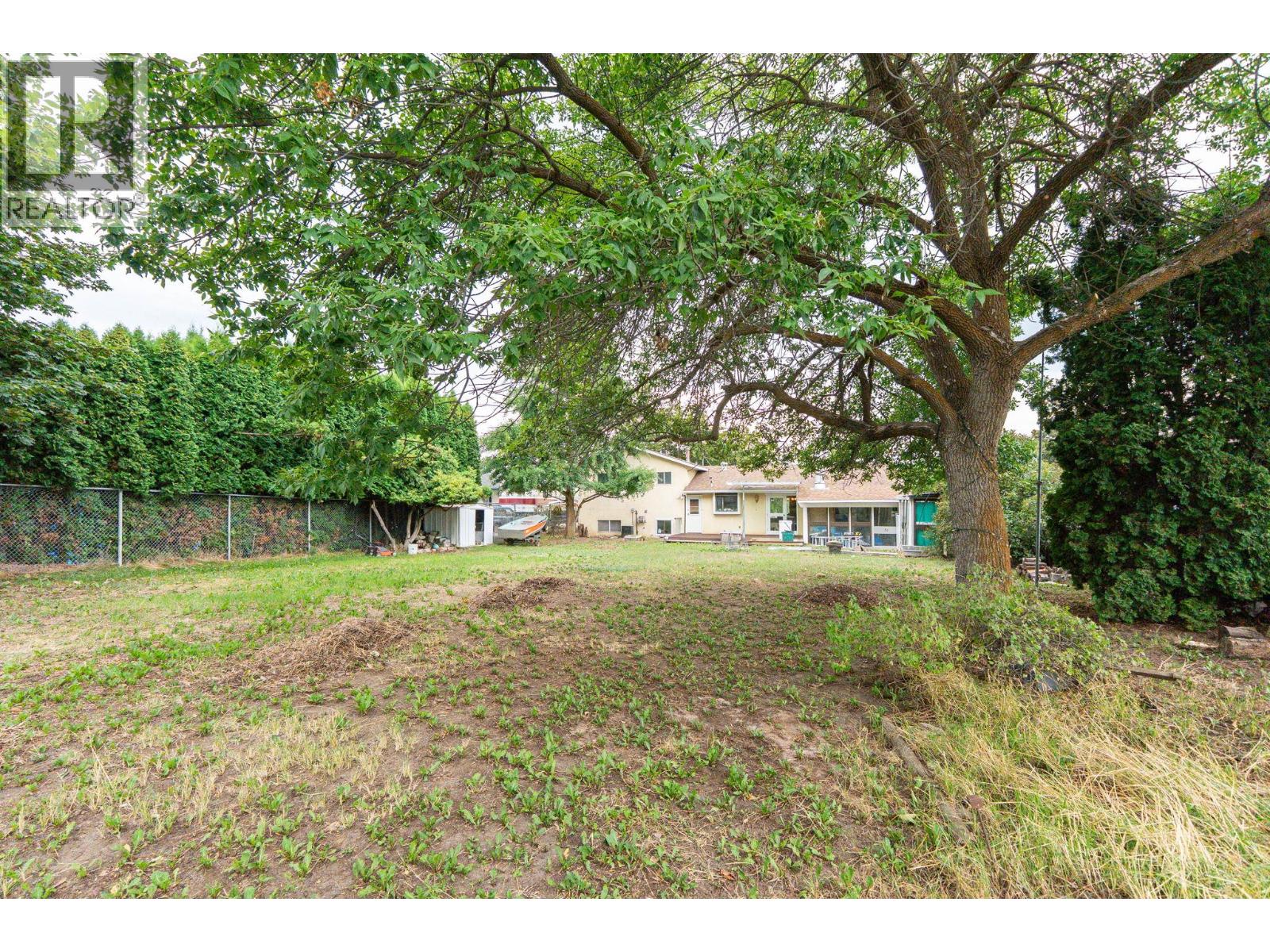 4811 Parkdale Crescent, Ellison, British Columbia  V1X 6T3 - Photo 36 - 10358199