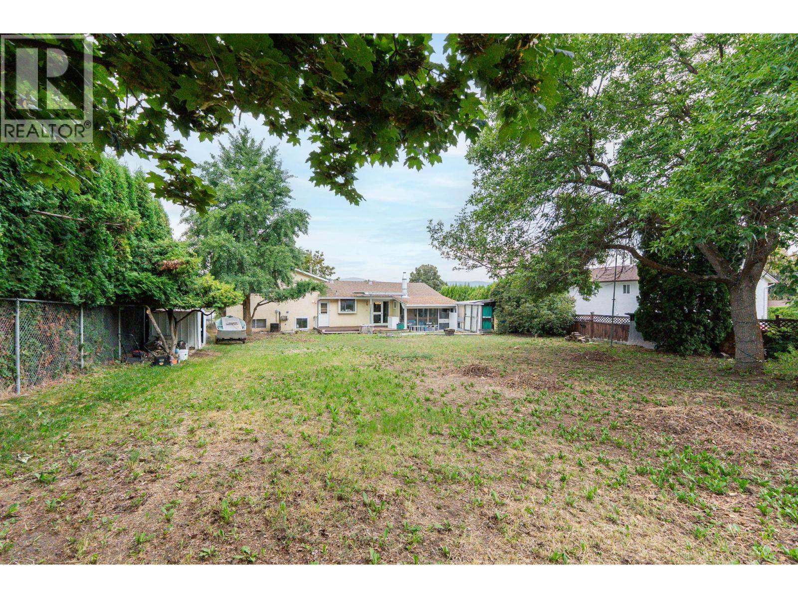 4811 Parkdale Crescent, Ellison, British Columbia  V1X 6T3 - Photo 37 - 10358199