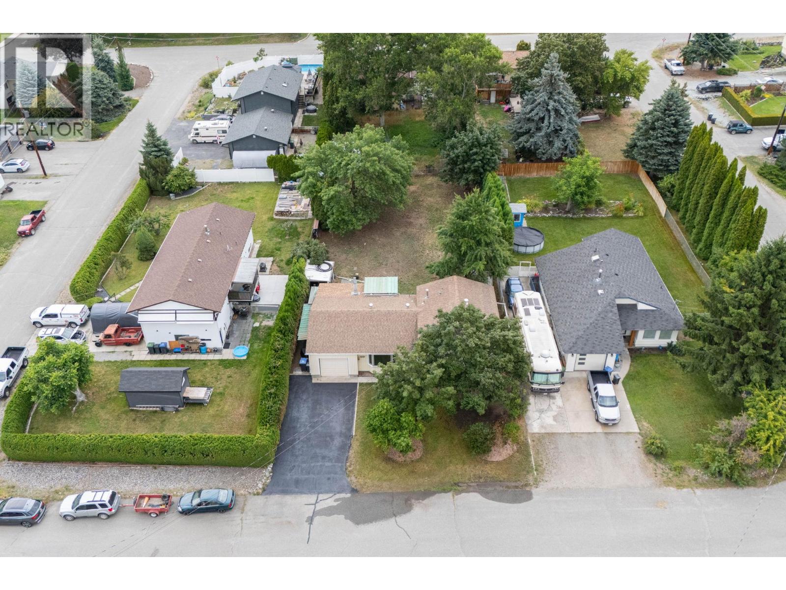 4811 Parkdale Crescent, Ellison, British Columbia  V1X 6T3 - Photo 39 - 10358199