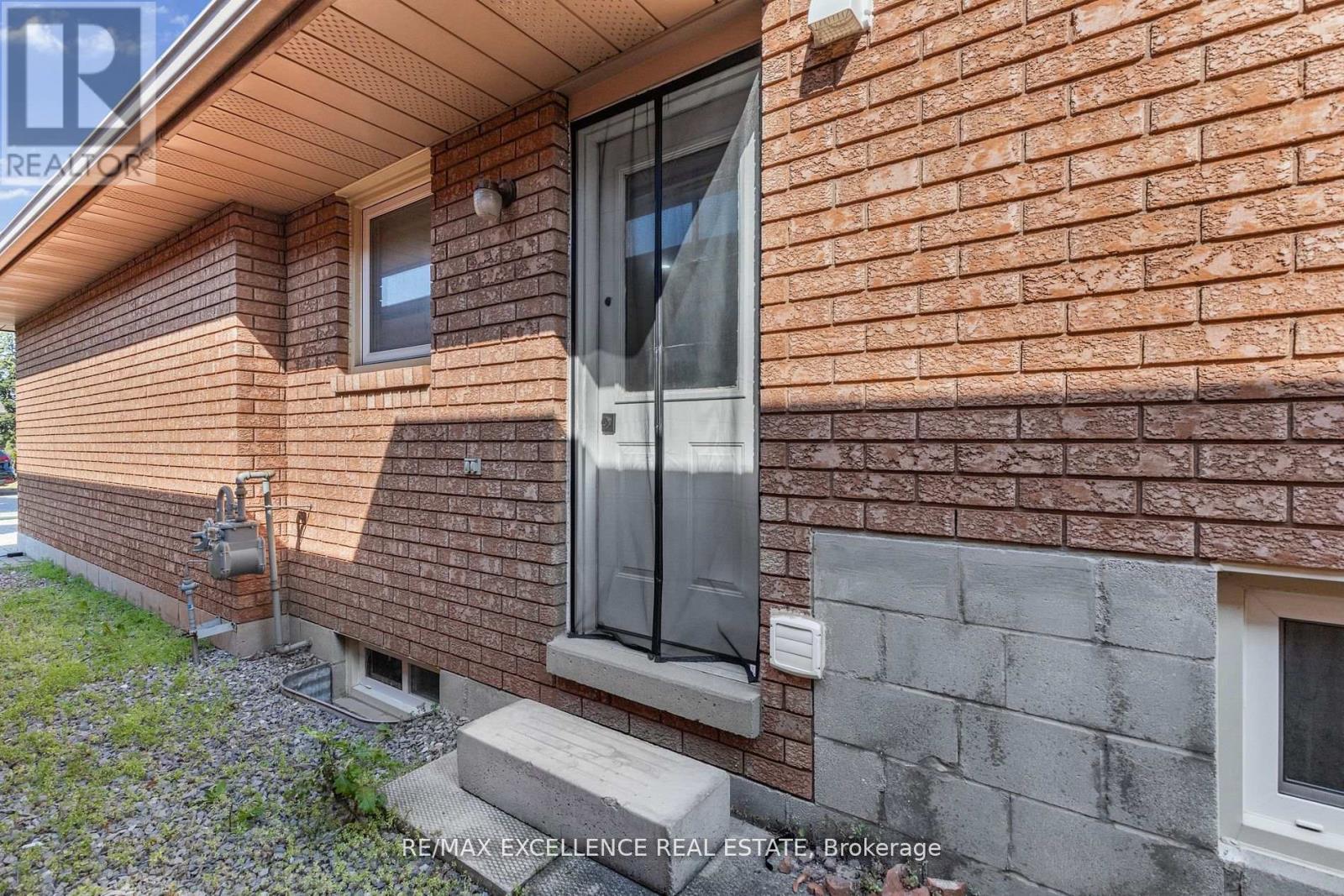 102 Juniper Drive, Hamilton, Ontario  L8E 4G6 - Photo 45 - X12325916