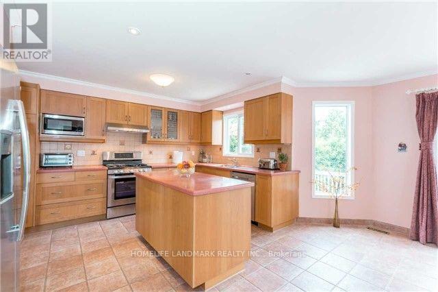 242 Raymerville Drive, Markham, Ontario  L3P 6S1 - Photo 7 - N12326008