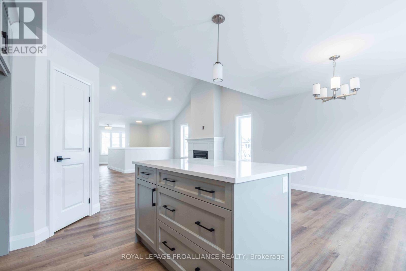 70 Stirling Crescent, Prince Edward County (Picton Ward), Ontario  K0K 2T0 - Photo 10 - X12326022