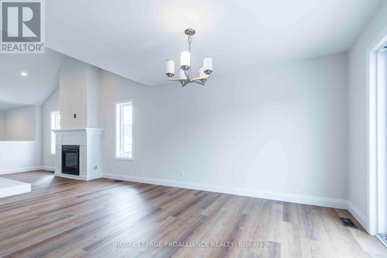 70 Stirling Crescent, Prince Edward County (Picton Ward), Ontario  K0K 2T0 - Photo 11 - X12326022