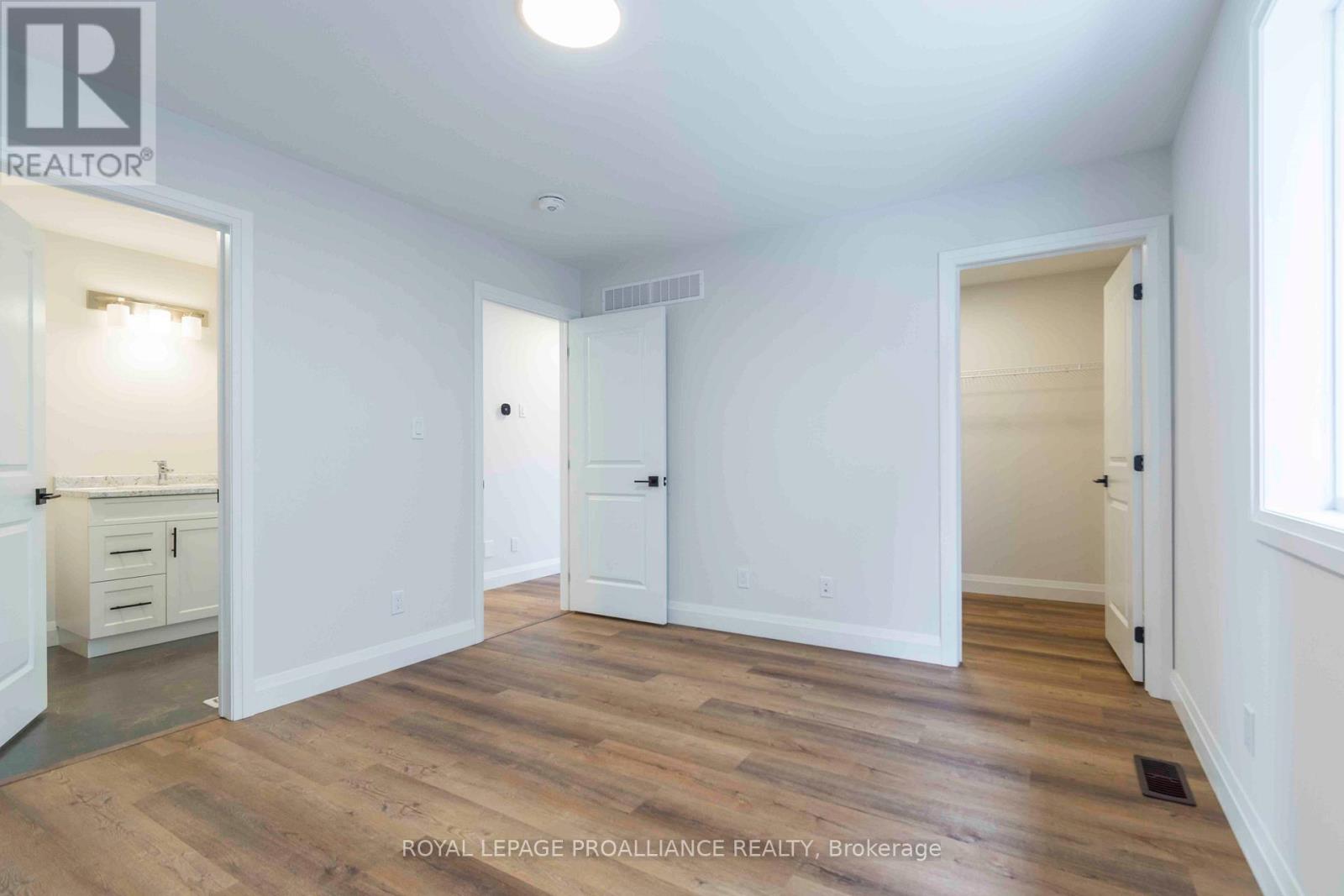 70 Stirling Crescent, Prince Edward County (Picton Ward), Ontario  K0K 2T0 - Photo 15 - X12326022