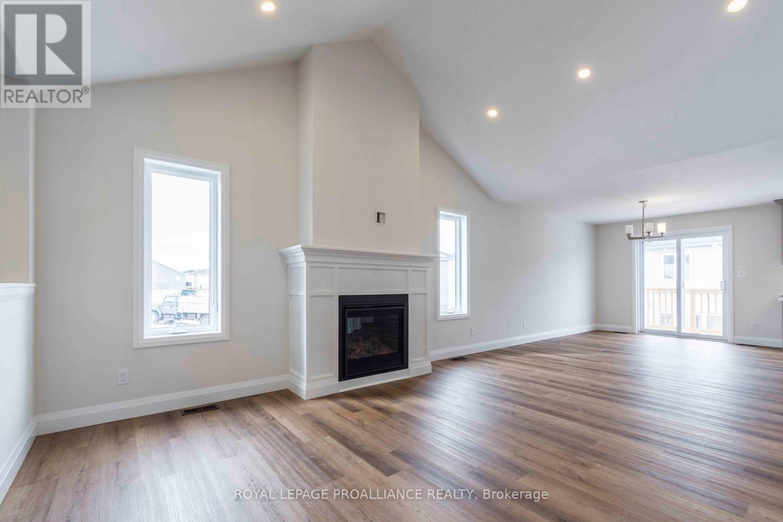 70 Stirling Crescent, Prince Edward County (Picton Ward), Ontario  K0K 2T0 - Photo 4 - X12326022