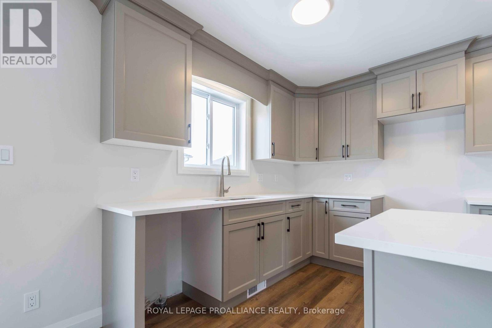 70 Stirling Crescent, Prince Edward County (Picton Ward), Ontario  K0K 2T0 - Photo 8 - X12326022